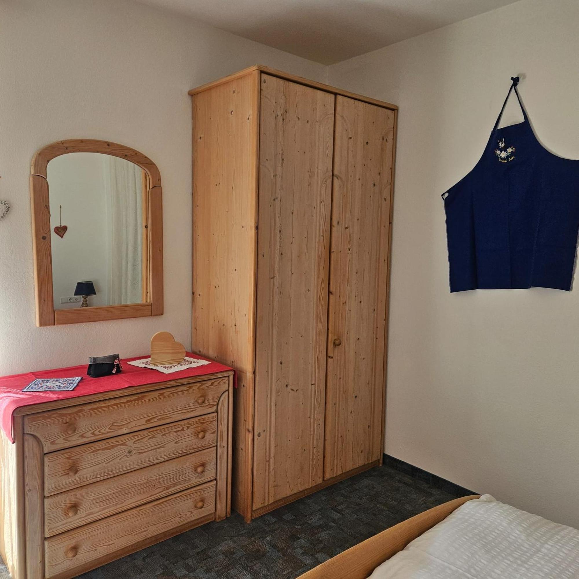 Garni Unterwegguetl Bed & Breakfast Naturns Exterior photo